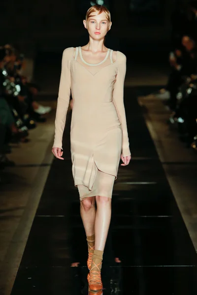 Look 9